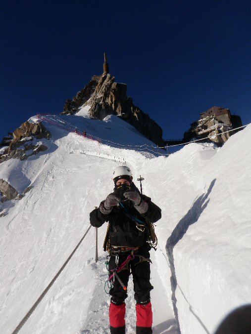 Arete des Cosmiques 1.jpg - Descente de l'ar�te de l'Aiguille